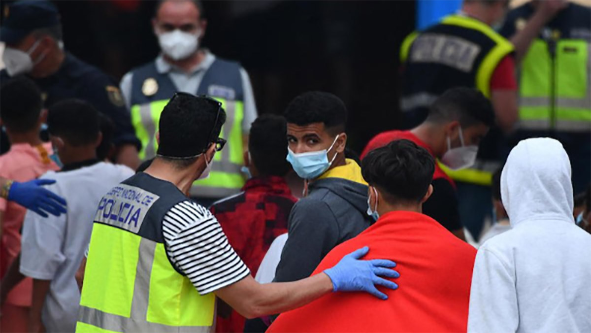 عملا بالتعليمات الملكية .. انطلاق عملية إعادة القاصرين المغاربة من سبتة المحتلة缩略图