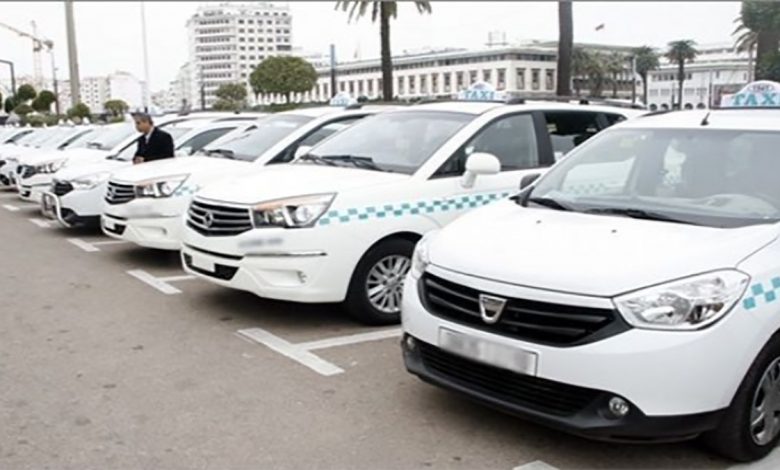 مهنيو “الطاكسيات” يشلون قطاع النقل احتجاجا على تجاهل الحكومة لمشاكلهم缩略图 قطاع النقل