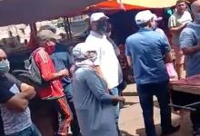 مواطنون يستقبلون أمين عام حزب بالاحتجاج في أول أيام الحملة الانتخابية缩略图