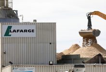 المحكمة العليا الفرنسية: يجب التحقيق مع شركة “لافارج” بتهم التواطؤ بجرائم ضد الإنسانية في سوريا缩略图 المحكمة العليا الفرنسية: يجب التحقيق مع شركة “لافارج” بتهم التواطؤ بجرائم ضد الإنسانية في سوريا缩略图