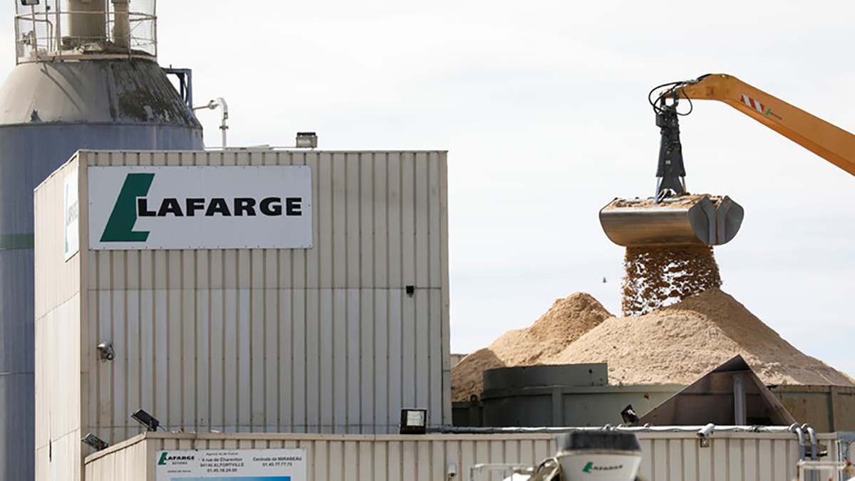 المحكمة العليا الفرنسية: يجب التحقيق مع شركة “لافارج” بتهم التواطؤ بجرائم ضد الإنسانية في سوريا缩略图