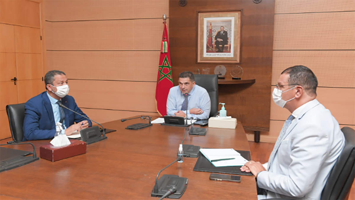 أمزازي يجبر البعثات الأجنبية على الالتزام بقرار التأجيل ويعوض شهر شتنبر بيوليوز缩略图