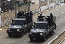 غينيا.. عسكريون يعلنون إلقاء القبض على الرئيس ألفا كوندي وحل الدستور + صورة缩略图