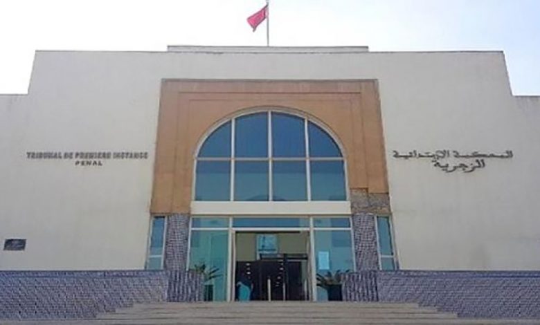 وكيل الملك بالمحكمة الزجرية بالدارالبيضاء ينفي توقيف نائبه والخبر “عار من الصحة”缩略图 وكيل الملك بالمحكمة الزجرية بالدارالبيضاء ينفي توقيف نائبه والخبر “عار من الصحة”缩略图