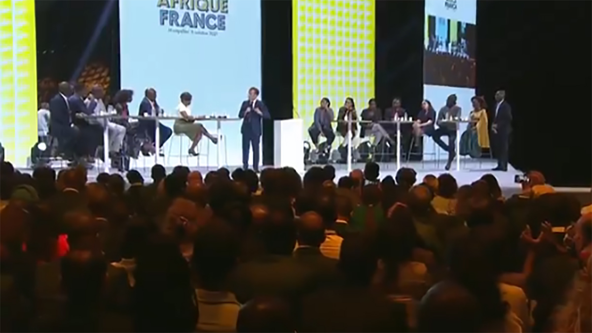 ماكرون: يصفع الجزائر ويتصالح مع الشعب المالي缩略图