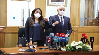 آيت الطالب خلال تسليم السلط: نبيلة الرميلي “زميلة وصديقة”缩略图