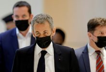 الحكم على ساركوزي بالسجن في منزله لمدة عام واحد缩略图