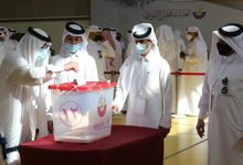 القطريون يدلون بأصواتهم لاختيار ممثليهم في أو ل مجلس شورى منتخب缩略图