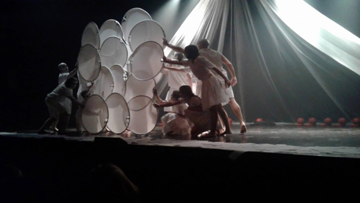 المهرجان الدولي للمسرح الجامعي بالدار البيضاء يكرم وجوها إعلامية وفنية缩略图