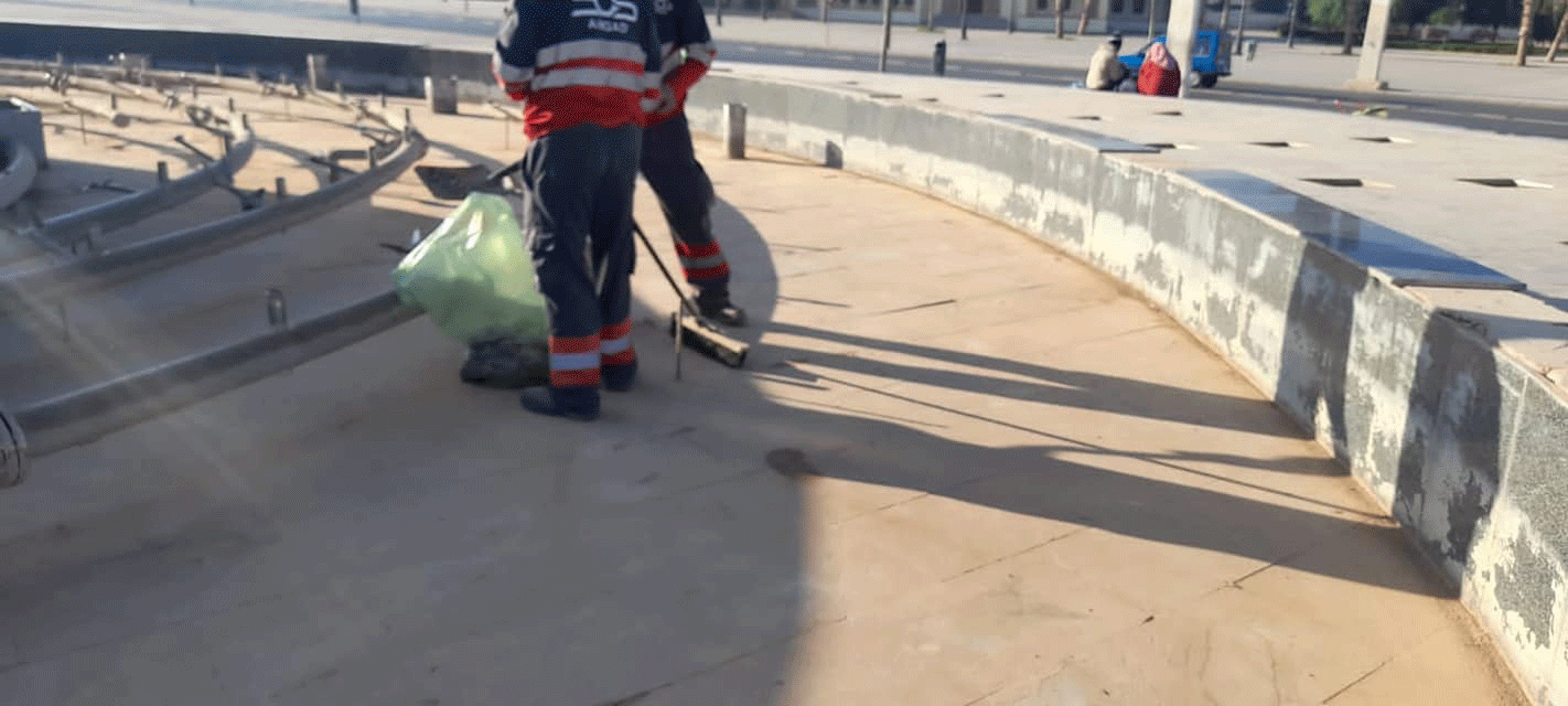 وجدة التي نريد بعدسة منير حموتي: بعد كشف الحالة المزرية لساحة 3 مارس، شركة SOS تستجيب وتنظفها插图