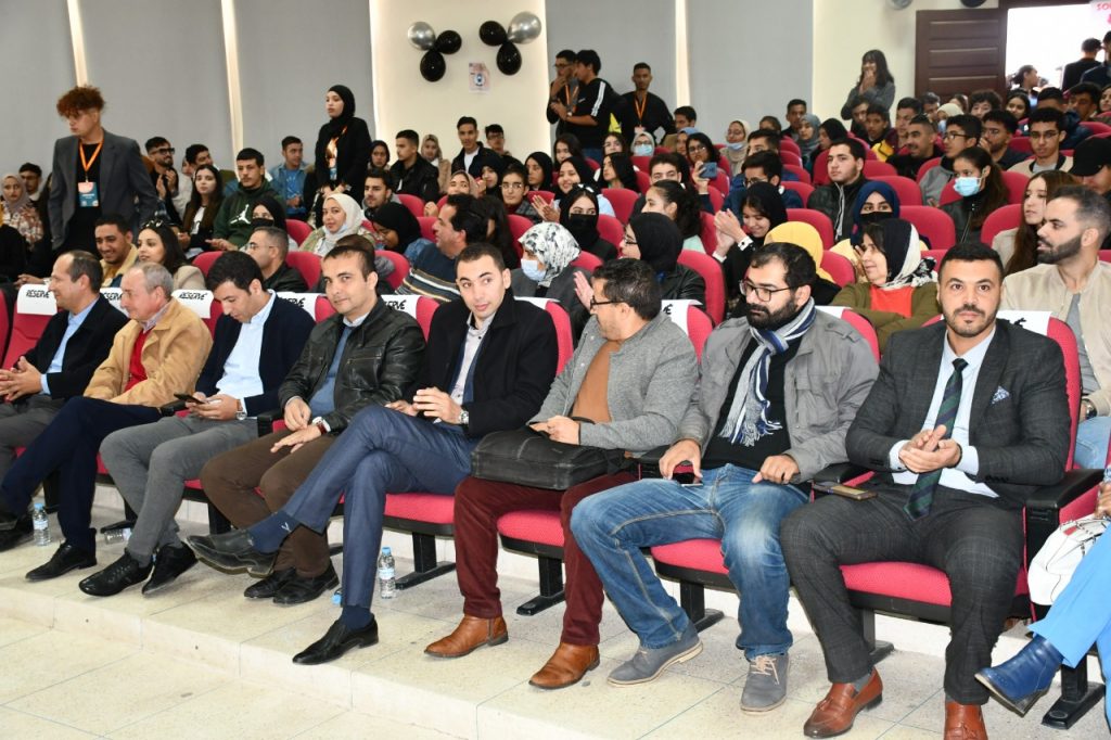 يوم إدماج الطالب… للاطلاع على مختلف التكوينية للمدرسة العليا للتكنلوجيا插图2