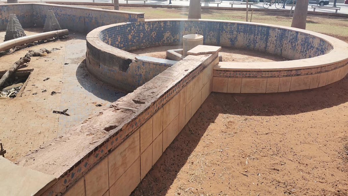 وجدة التي لا نريد بعدسة منير حموتي: ساحة الباب الغربي تبكي أطلالها التاريخية缩略图