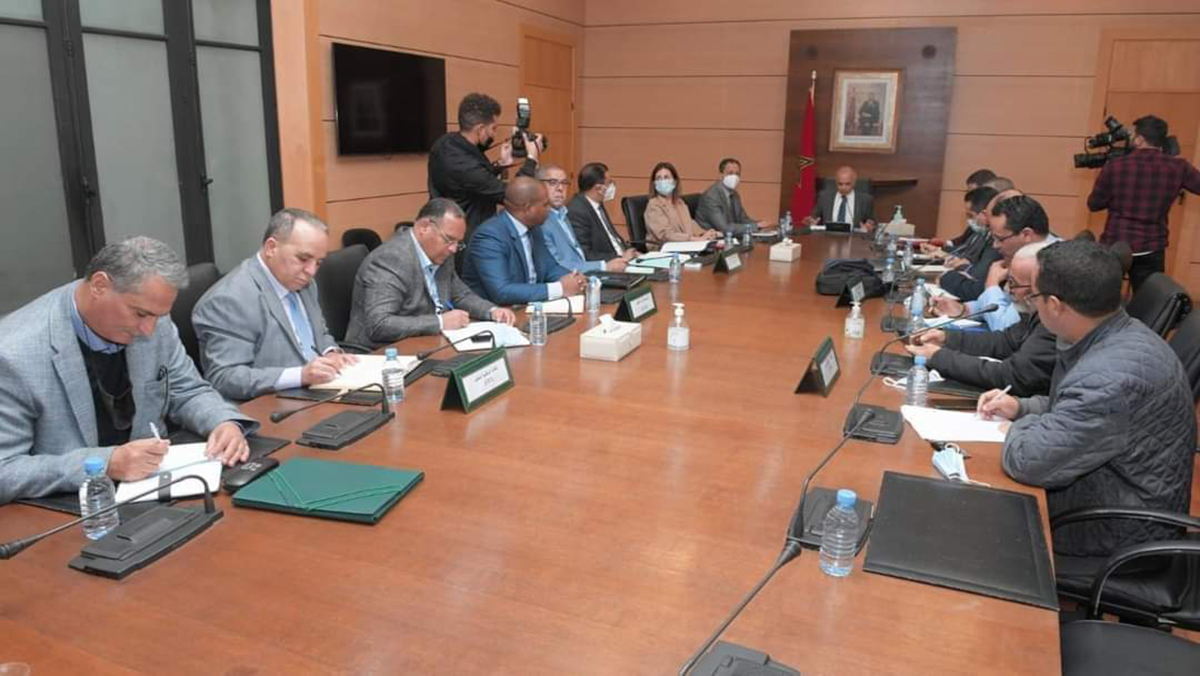 هل يعتبر سكوت النقابات تعبير عن مساندتها لقرار الحكومة القاضي بتسقيف سن “التعاقد” في التعليم؟缩略图