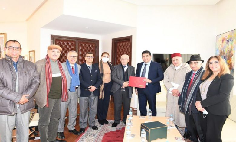 الاعلان عن الفائزين بجائزة المغرب للكتاب برسم 2021缩略图 الاعلان عن الفائزين بجائزة المغرب للكتاب برسم 2021缩略图