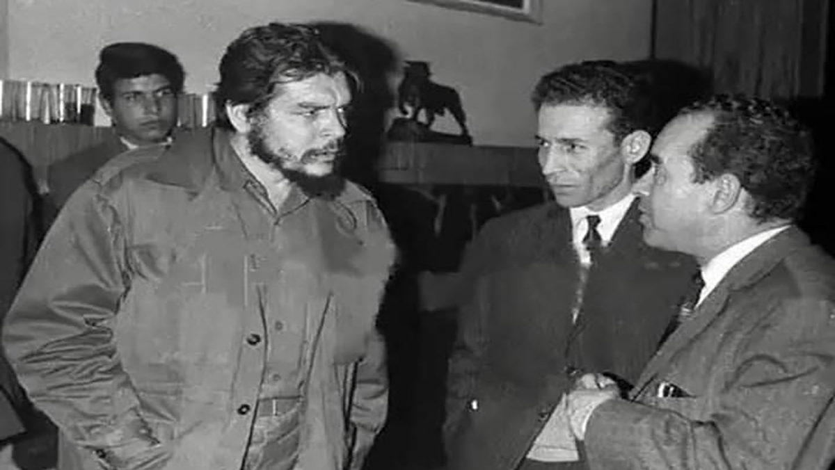 البشير بن بركة : ما ورد في الغارديان الريطانية عار من الصحة – فيديو缩略图