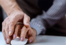 الحكومة تتخذ الاجراءات المناسبة في ملفات “الجنس مقابل النقط” عبر وزارة التعليم العالي ولا تتدخل في القضاء缩略图 الحكومة تتخذ الاجراءات المناسبة في ملفات “الجنس مقابل النقط” عبر وزارة التعليم العالي ولا تتدخل في القضاء缩略图