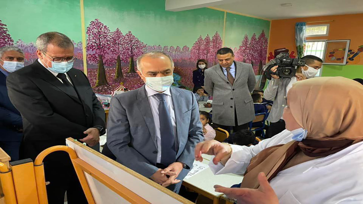السيد شكيب بنموسى وزير التربية الوطنية والتعليم الأولي والرياضة يتفقد مؤسسات تعليمية بجهة الشرق缩略图