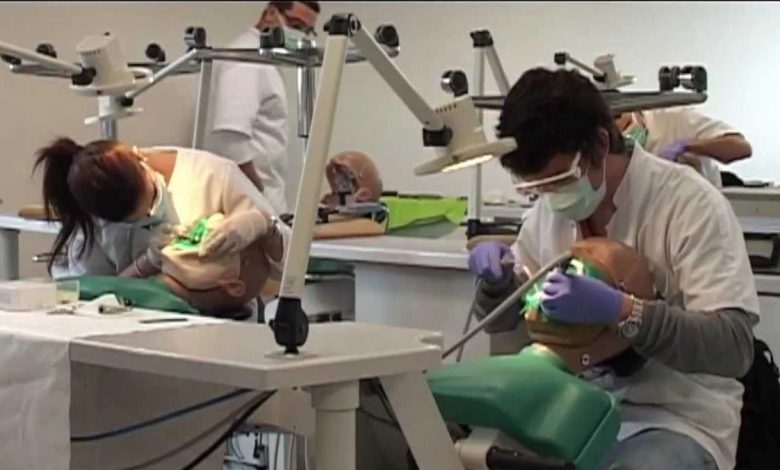 اللجنة الوطنية لطلبة الطب والصيدلة وطب الأسنان: جودة التكوين خط أحمر缩略图 اللجنة الوطنية لطلبة الطب والصيدلة وطب الأسنان: جودة التكوين خط أحمر缩略图