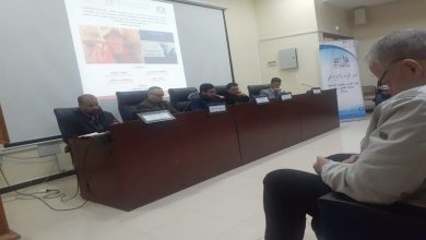 طلبة شعبة الفلسفة بكلية الآداب والعلوم الإنسانية بمراكش تحتفي بالدكتور محمد موهوب وكتابه”واحدية لغة الآخر”缩略图