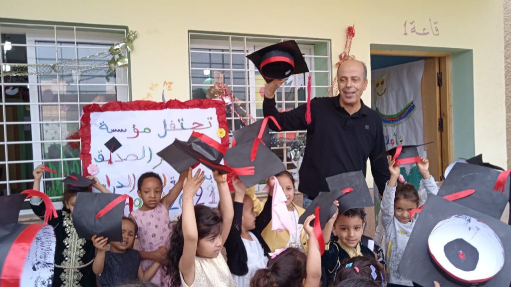 تلاميذ بزي خريجي الجامعات والمعاهد… وأشياء أخرى插图