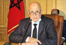 رئيس جماعة وجدة يواجه بيانا ناريا .缩略图