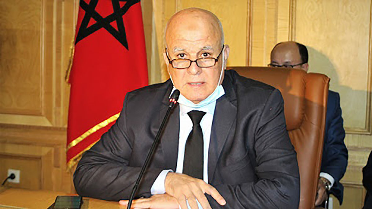 رئيس جماعة وجدة يواجه بيانا ناريا .缩略图