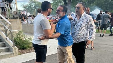 الشرطة الكندية تعتقل زكرياء المومني بعد أن قام بالاعتداء على مواطنين مغاربة كانوا يحتفلون بعيد العرش + فيديو缩略图 الشرطة الكندية تعتقل زكرياء المومني بعد أن قام بالاعتداء على مواطنين مغاربة كانوا يحتفلون بعيد العرش + فيديو缩略图