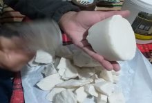 احتجاجا على تطفل “مقدم” .. سيدة ببني ملال تطلب رخصة تكسير قالب سكر داخل منزلها缩略图 احتجاجا على تطفل “مقدم” .. سيدة ببني ملال تطلب رخصة تكسير قالب سكر داخل منزلها缩略图