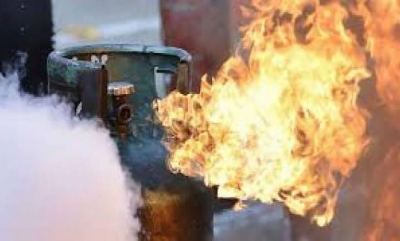 عاجل من الداخلة : وفاة شرطي وصديقه خنقا داخل منزل بحي المسيرة缩略图 عاجل من الداخلة : وفاة شرطي وصديقه خنقا داخل منزل بحي المسيرة缩略图