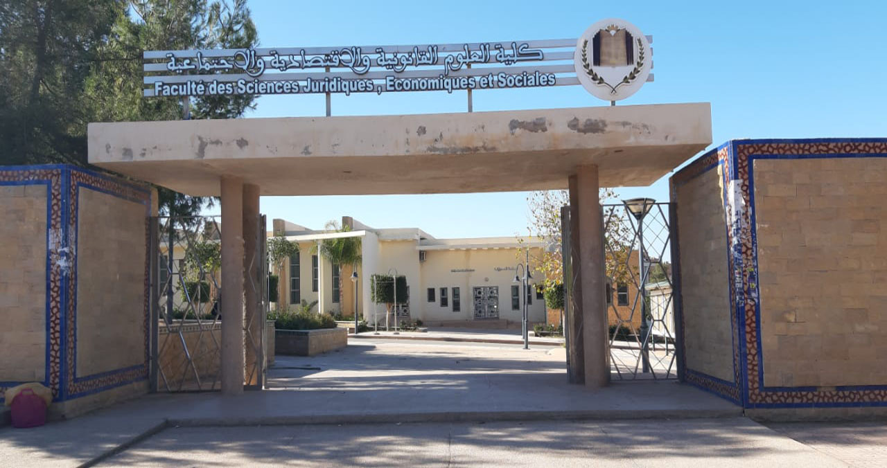 كلية الحقوق بوجدة: توضيح الاساتذة ردا على توضيح العميد بالنيابة缩略图