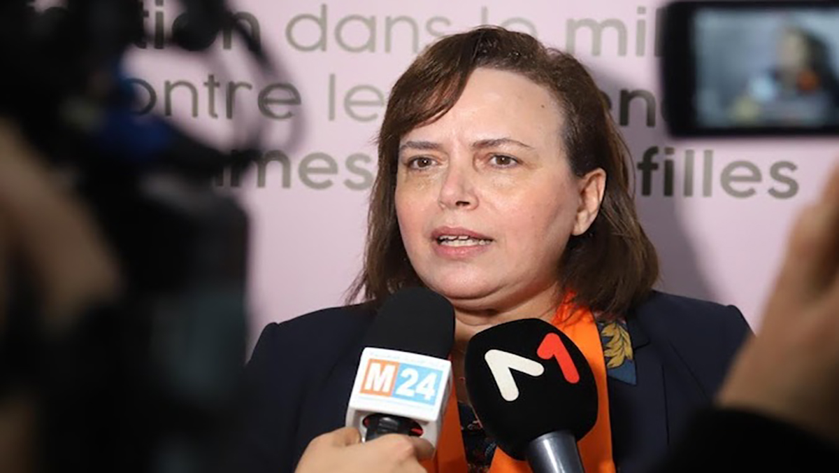 حيار على حافة الجسر缩略图