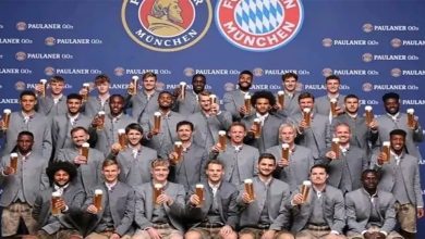 مزراوي وماني يرفضان رفع أكواب البيرة في جلسة تصوير لبايرن ميونخ缩略图