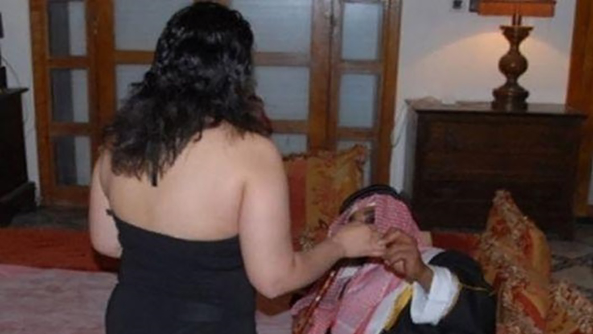 مواطن خليجي يتهم شقيقة الشيخة “طراكس” بالسرقة缩略图