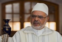 غلط تصريحات الريسوني في حق الجهاد و الصحراء و مورتابيا والجزائر… عدم التمييز بين الحذاء والتاج اذ كلاها يُلبس، لكن أحدهما تضعه على رأسك، والآخر تدوسه بأقدامك缩略图