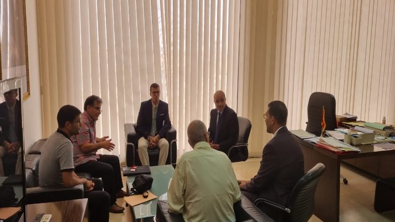 الفيدرالية المغربية لناشري الصحف بجهة الشرق تجري لقاء مع السيد رئيس مجلس اقليم وجدة-انجاد