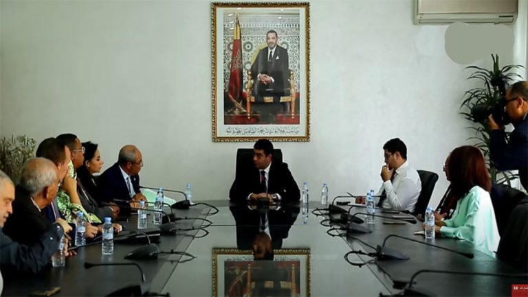 الفيدرالية المغربية لناشري الصحف تتابع بـ”قلق” التطورات التي يعرفها قطاع الإعلام