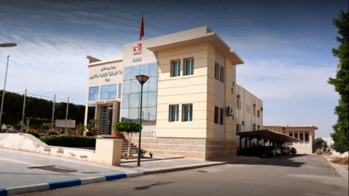 المدرسة الوطنية للتجارة بوجدة : المدير بالنيابة يثير سخطا عارما وسط أستاذات وأساتذة المؤسسة缩略图