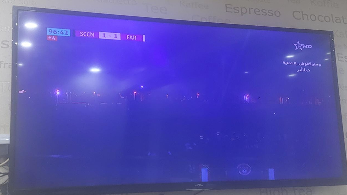 انقطاع الكهرباء في مباراة الجيش الملكي وشباب المحمدية缩略图