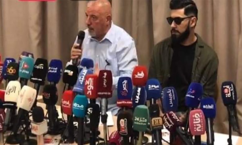 مغاربة يسخرون من ندوة “طوطو” بسبب عدد الميكروفونات缩略图 مغاربة يسخرون من ندوة “طوطو” بسبب عدد الميكروفونات缩略图
