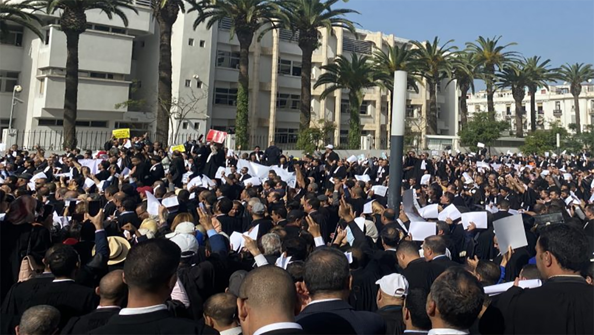 المحامون يرفعون شعار “ارحل” في وجه وهبي缩略图