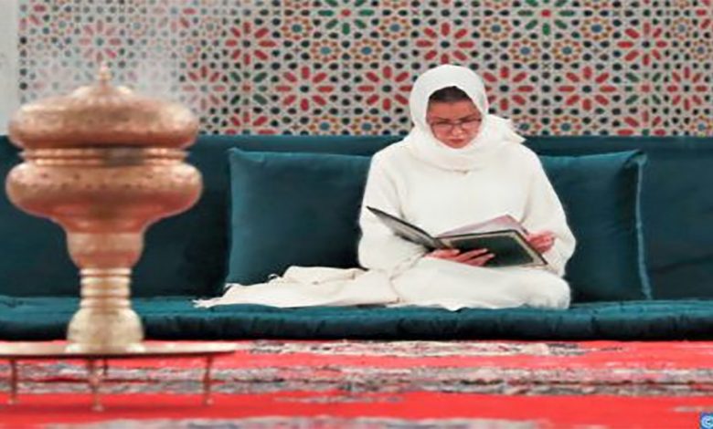 الأميرة للا مريم تترأس حفلا دينيا إحياء للذكرى الـ24 لوفاة الملك الحسن الثاني缩略图 الأميرة للا مريم تترأس حفلا دينيا إحياء للذكرى الـ24 لوفاة الملك الحسن الثاني缩略图
