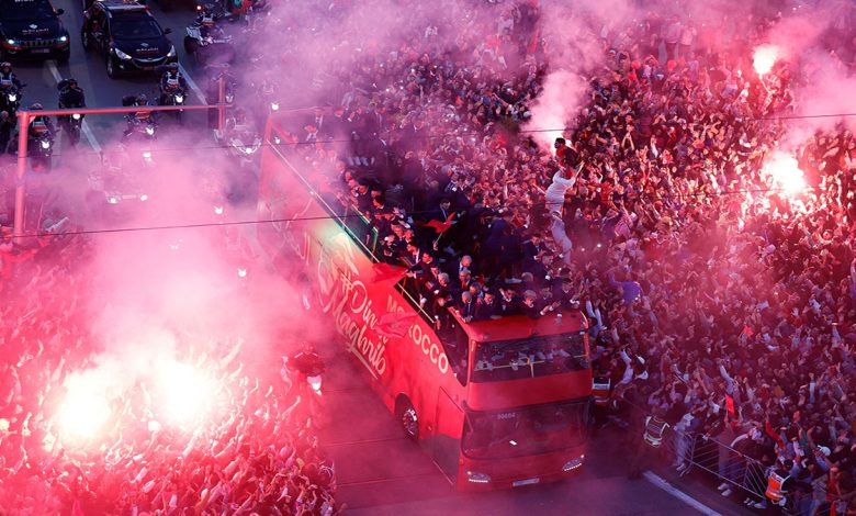 وصول المنتخب المغربي وإنطلاق الإحتفال الشعبي والجماهيري بمدينتي سلا والرباط.缩略图 وصول المنتخب المغربي وإنطلاق الإحتفال الشعبي والجماهيري بمدينتي سلا والرباط.缩略图