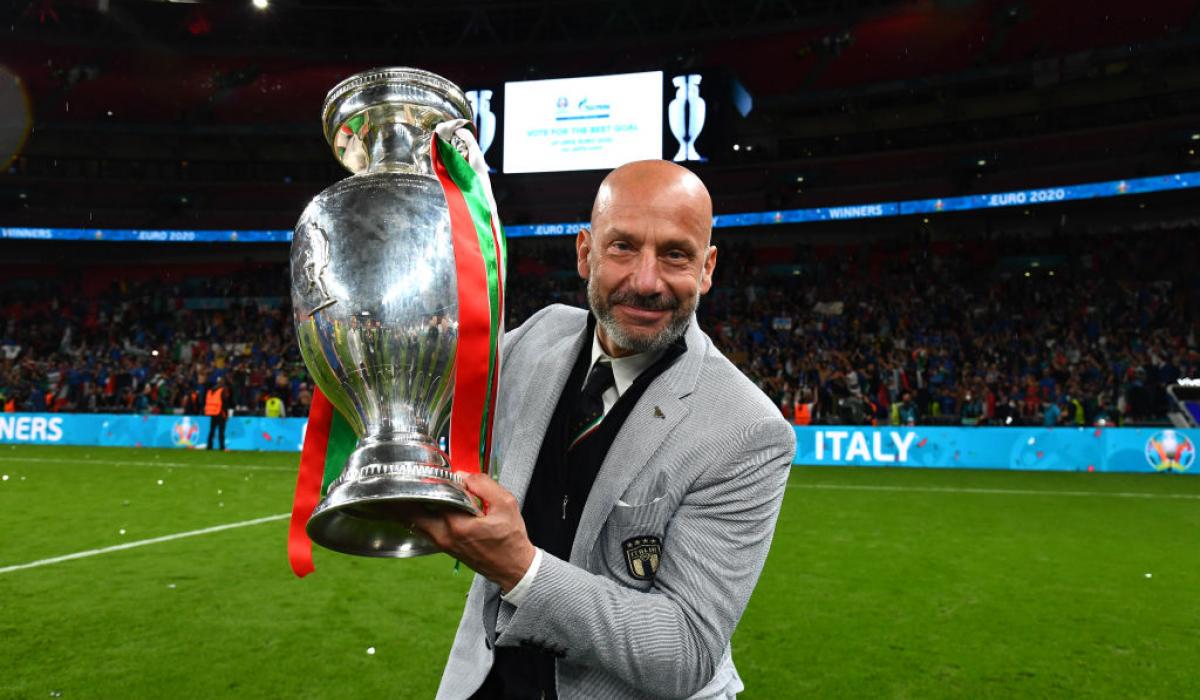 الموت يخطف نجم المنتخب الإيطالي فياللي.缩略图