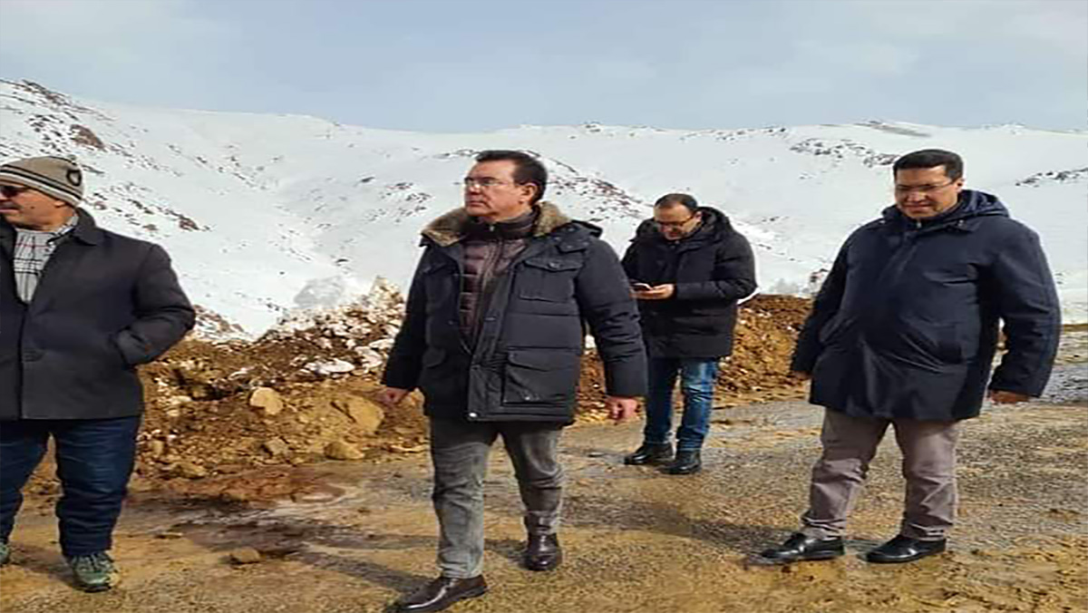 تنغير: بعد التساقطات الثلجية السلطات المحلية تواصل عمليات فك العزلة + فيديو缩略图