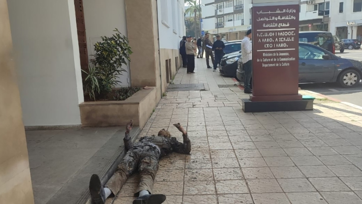 الفنان المسرحي احمد جواد يضرم النار في نفسه و وزارة الثقافة توضح缩略图