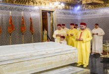 الملك يترحم على روح جده الملك محمد الخامس缩略图