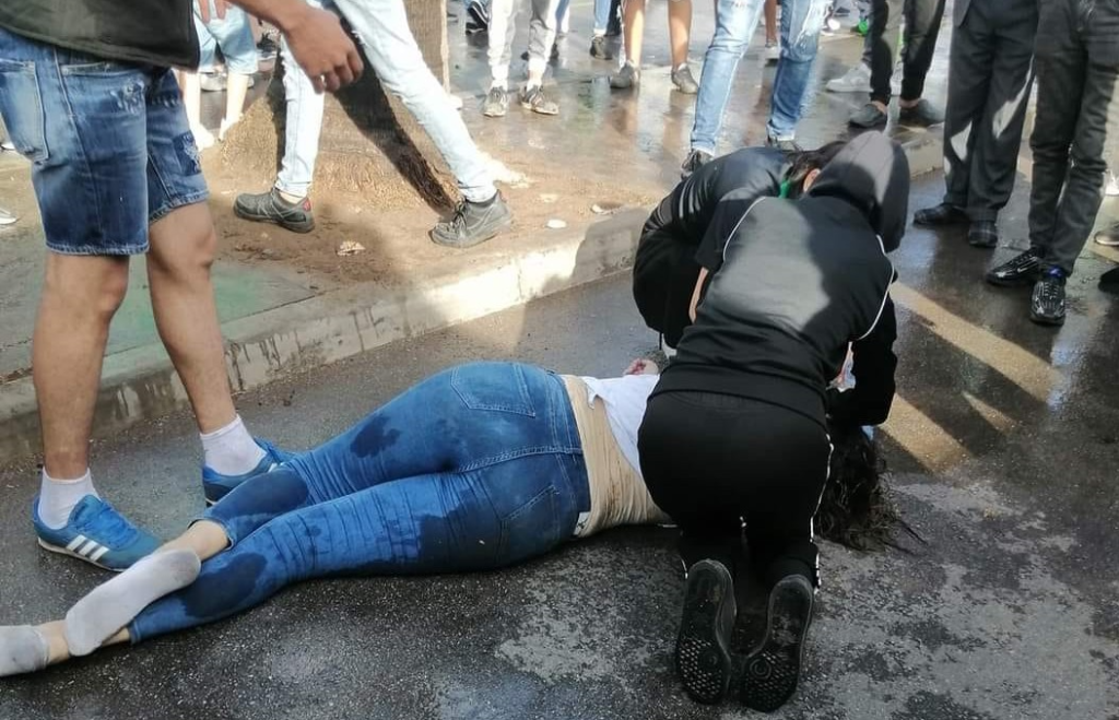 الرجاء ضد الأهلي: الاقصاء الرجاء و أحداث الشغب و وفاة مشجعة رجاوية وشائعة استقالة مدربها插图
