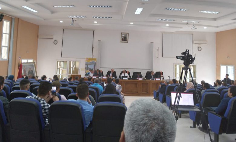 تهنئة : المرزوقي يناقش رسالة الدكتوراه برحاب كلية العلوم القانونية والاجتماعية جامعة محمد الأول بوجدة缩略图 تهنئة : المرزوقي يناقش رسالة الدكتوراه برحاب كلية العلوم القانونية والاجتماعية جامعة محمد الأول بوجدة缩略图
