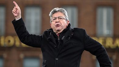 فرنسا: ميلونشون يتهم نقابات الشرطة بالدعوة للحرب الأهلية缩略图