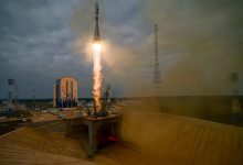 روس كوسموس في مهمة الهبوط لأول مرة على احد اقطاب القمر لاستكشاف الجانب المعتم منه缩略图 روس كوسموس في مهمة الهبوط لأول مرة على احد اقطاب القمر لاستكشاف الجانب المعتم منه缩略图